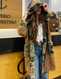 Abrigo Camel con Camuflaje